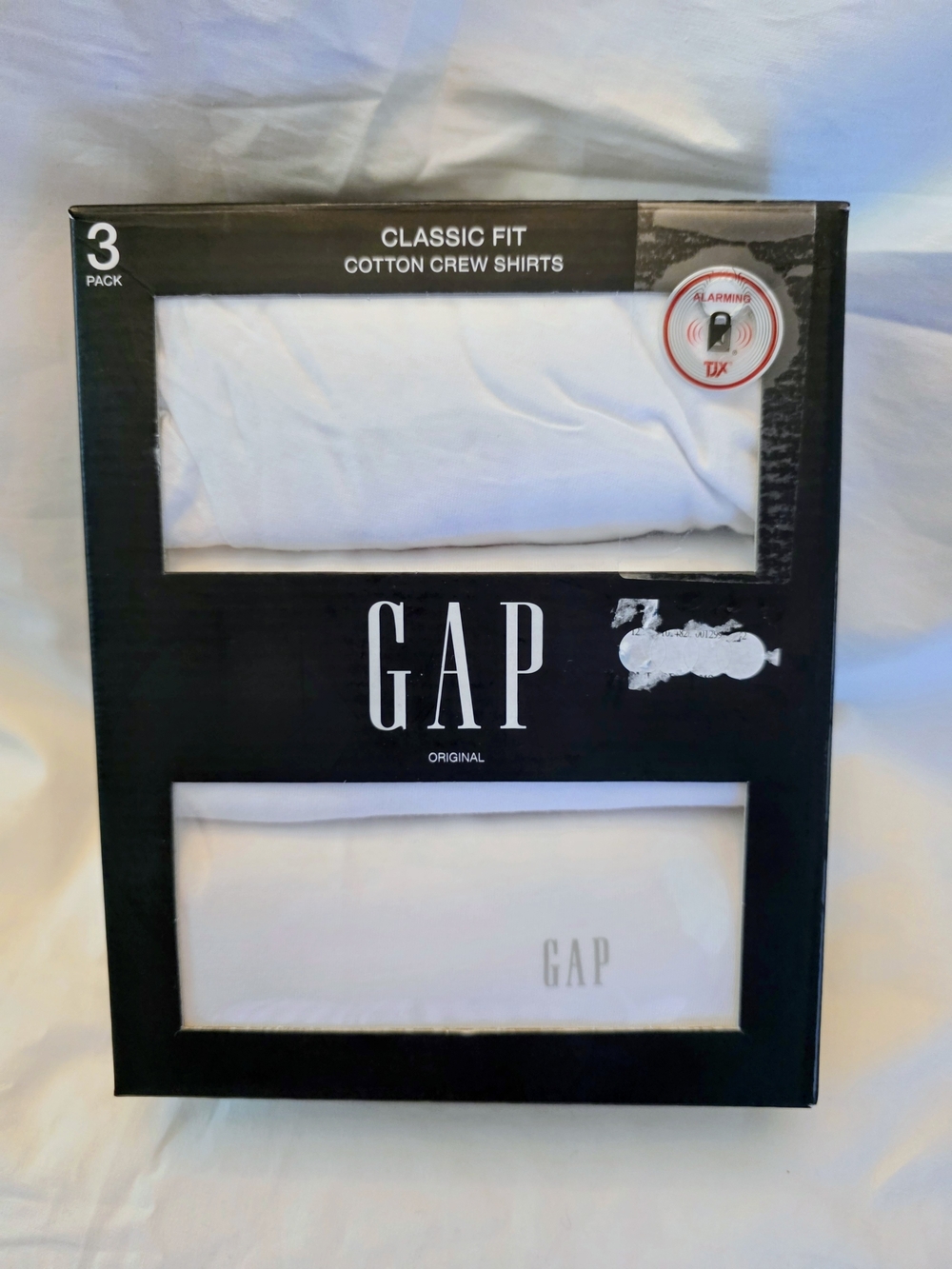 GAP White Classic Fit 100% Cotton Crew Shirts - 3 Pack / Large